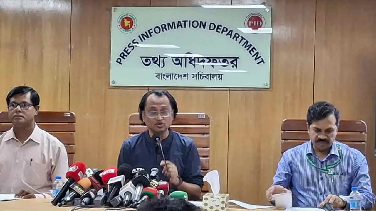 নির্ধারিত দামে এলপিজি না মিললে ব্যবস্থা নেবে সরকার : প্রধানমন্ত্রীর উপদেষ্টা